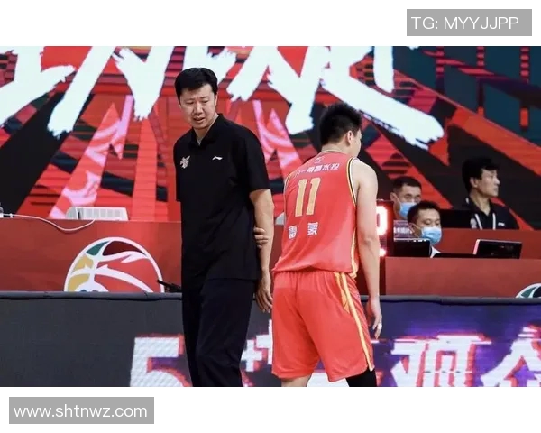 常规赛精彩对决山东队迎战八一队展现篮球激情与团队精神