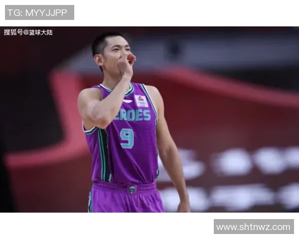 张庆鹏：从篮球场上的传奇到生活中的奋斗者，追寻梦想的脚步不停歇