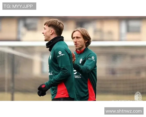 意甲焦点战罗马主场迎战斯佩齐全力争胜展现强队风范