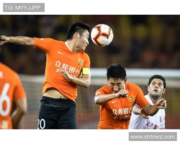 武汉卓尔迎战上海嘉定全力争胜展现球队实力与风采