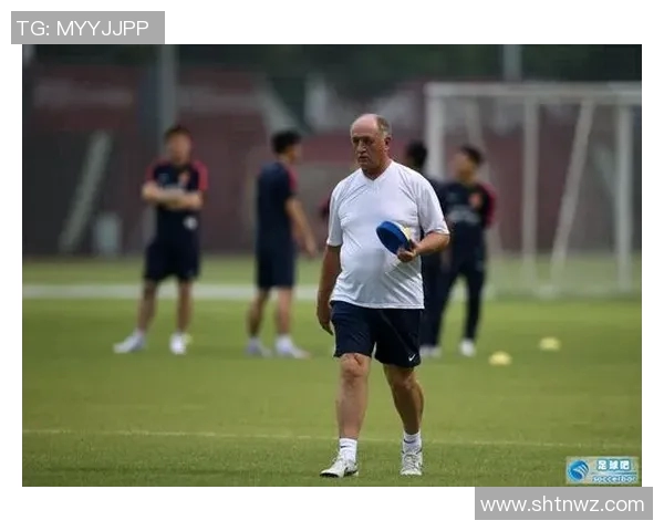 重庆足球队个人能力提升引发热议探讨球队未来发展方向