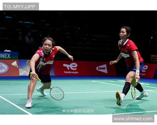 重庆羽毛球队与南京羽毛球队赛后复盘分析个人能力对比与表现总结 重庆羽毛球队与南京羽毛球队赛后复盘分析个人能力对比与表现总结