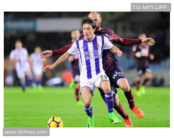 达尼洛：从青涩小将到足球场上的战术大师之路