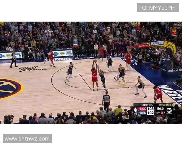 勇士与快船激战回顾2016年今日比赛精彩瞬间与关键时刻分析